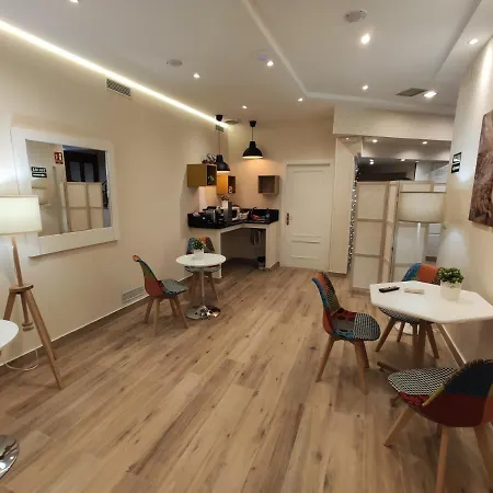 Pensjonat Tripolis 2*