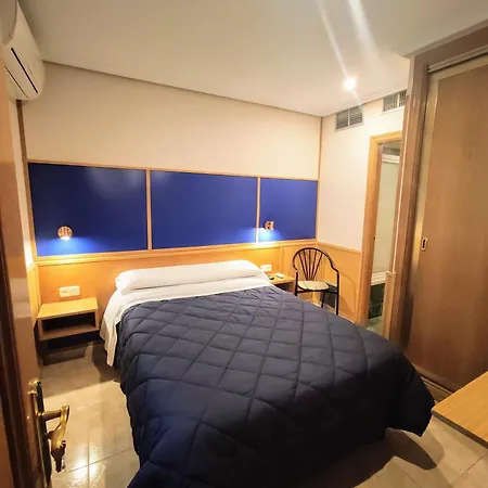 Tripolis Pensjonat 2*