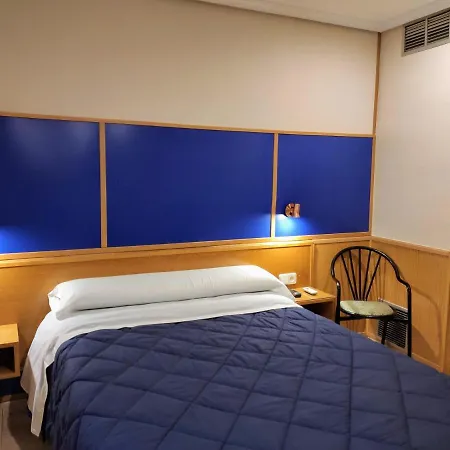 Tripolis ゲストハウス 2*