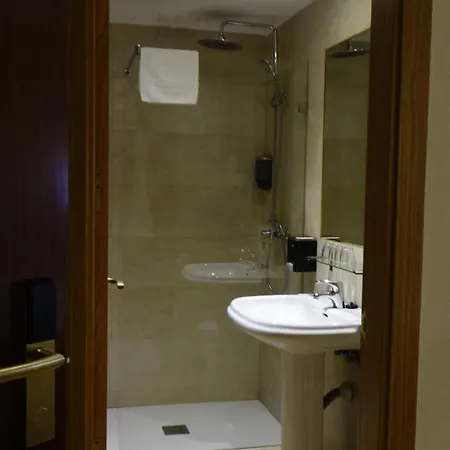 Tripolis 2* トレド