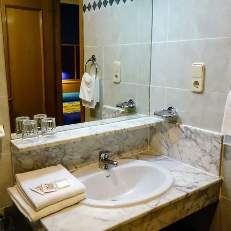 Гостьовий будинок Tripolis 2*